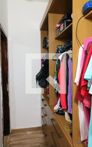 Casa à venda com 374m², 5 quartos e 2 vagasCloset quarto 1
