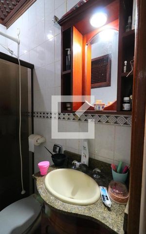 Casa à venda com 374m², 5 quartos e 2 vagasBanheiro Suíte