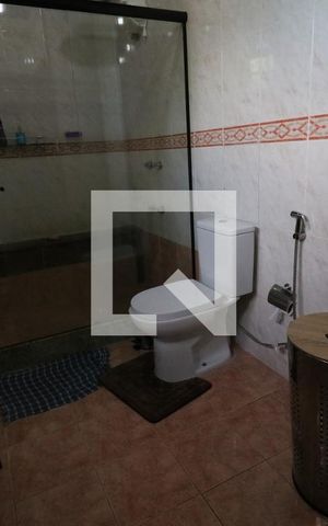 Casa à venda com 374m², 5 quartos e 2 vagasBanheiro social 2