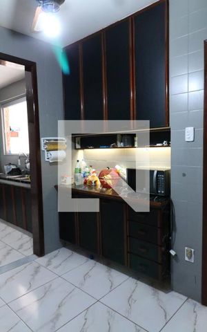 Casa à venda com 374m², 5 quartos e 2 vagasCozinha