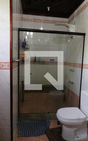 Casa à venda com 374m², 5 quartos e 2 vagasBanheiro social 2