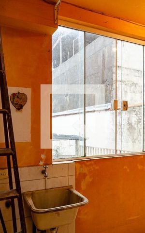 Casa à venda com 450m², 5 quartos e 3 vagas Casa à venda com 450m², 5 quartos e 3 vagasLavanderia da Edícula