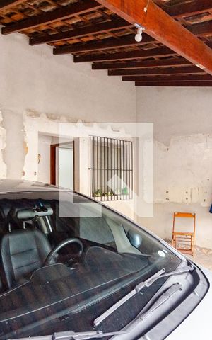 Casa à venda com 450m², 5 quartos e 3 vagas Casa à venda com 450m², 5 quartos e 3 vagasGaragem