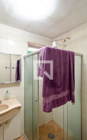 Casa à venda com 450m², 5 quartos e 3 vagas Casa à venda com 450m², 5 quartos e 3 vagasBanheiro Social