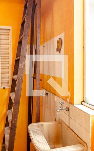 Casa à venda com 450m², 5 quartos e 3 vagas Casa à venda com 450m², 5 quartos e 3 vagasLavanderia da Edícula