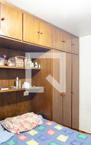 Casa à venda com 450m², 5 quartos e 3 vagas Casa à venda com 450m², 5 quartos e 3 vagasQuarto 3