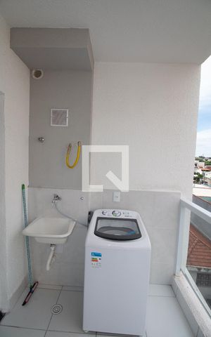 Studio para alugar com 30m², 1 quarto e 1 vaga Studio para alugar com 30m², 1 quarto e 1 vagaÁrea de Serviço e varanda
