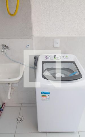 Studio para alugar com 30m², 1 quarto e 1 vaga Studio para alugar com 30m², 1 quarto e 1 vagaÁrea de Serviço e varanda