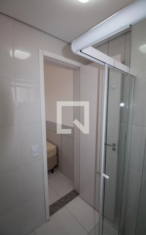Studio para alugar com 30m², 1 quarto e 1 vaga Studio para alugar com 30m², 1 quarto e 1 vagaBanheiro