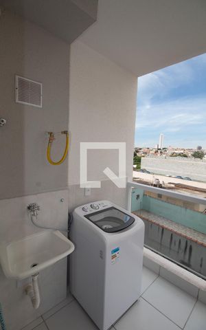 Studio para alugar com 30m², 1 quarto e 1 vaga Studio para alugar com 30m², 1 quarto e 1 vagaÁrea de Serviço e varanda