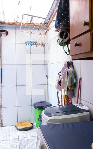 Casa à venda com 250m², 3 quartos e 2 vagas Casa à venda com 250m², 3 quartos e 2 vagasÁrea de Serviço