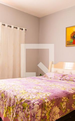 Casa à venda com 250m², 3 quartos e 2 vagas Casa à venda com 250m², 3 quartos e 2 vagasSuíte 2