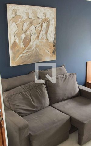 Casa à venda com 78m², 2 quartos e 2 vagasSala