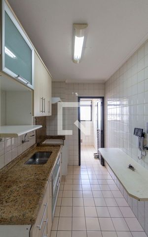 Apartamento à venda com 58m², 2 quartos e 2 vagas Apartamento à venda com 58m², 2 quartos e 2 vagasCozinha