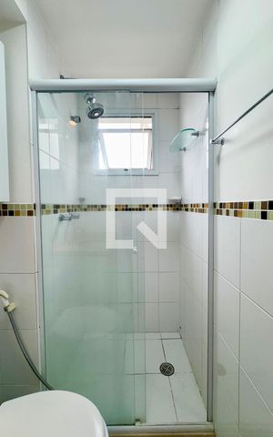 Apartamento à venda com 57m², 2 quartos e 2 vagas Apartamento à venda com 57m², 2 quartos e 2 vagasBanheiro da Suíte 1