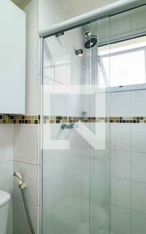 Apartamento à venda com 57m², 2 quartos e 2 vagas Apartamento à venda com 57m², 2 quartos e 2 vagasBanheiro da Suíte 1