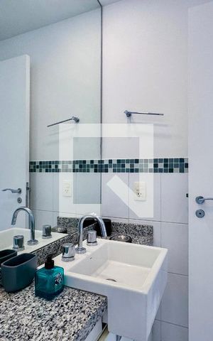 Apartamento à venda com 57m², 2 quartos e 2 vagas Apartamento à venda com 57m², 2 quartos e 2 vagasBanheiro da Suíte 2