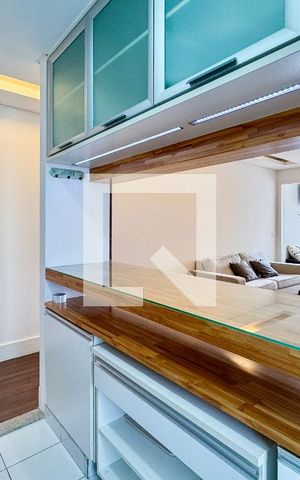 Apartamento à venda com 57m², 2 quartos e 2 vagas Apartamento à venda com 57m², 2 quartos e 2 vagasCozinha