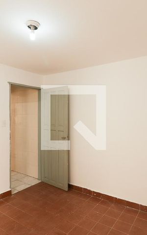 Casa para alugar com 20m², 1 quarto e sem vagaSala/Quarto