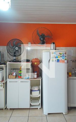 Casa à venda com 140m², 3 quartos e 2 vagas Casa à venda com 140m², 3 quartos e 2 vagasCozinha