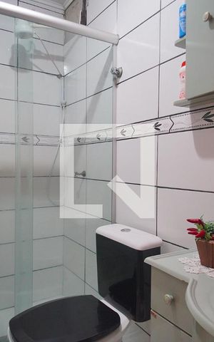 Casa à venda com 140m², 3 quartos e 2 vagas Casa à venda com 140m², 3 quartos e 2 vagasBanheiro
