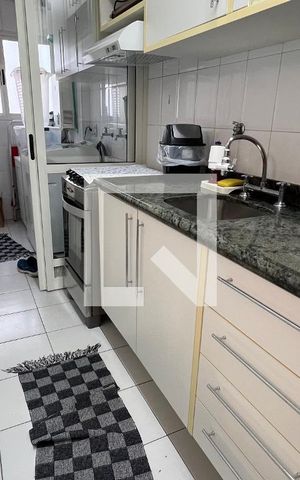 Apartamento para alugar com 70m², 2 quartos e 1 vaga Apartamento para alugar com 70m², 2 quartos e 1 vagaCozinha - Armários