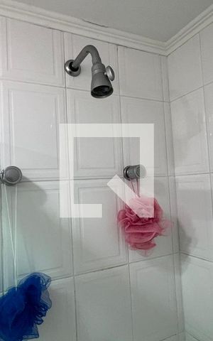 Apartamento para alugar com 70m², 2 quartos e 1 vaga Apartamento para alugar com 70m², 2 quartos e 1 vagaBanheiro da Suíte