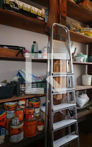 Casa à venda com 300m², 4 quartos e 4 vagasQuarto de Serviço