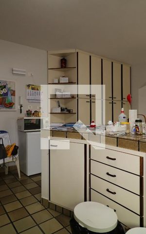 Casa à venda com 300m², 4 quartos e 4 vagasCozinha