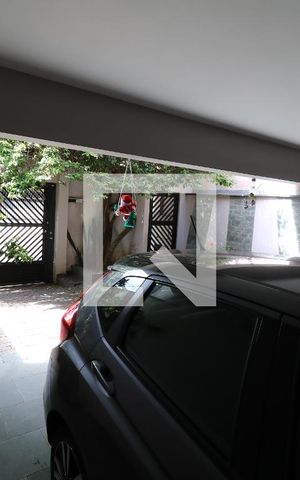 Casa à venda com 300m², 4 quartos e 4 vagasGaragem