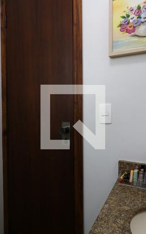 Casa à venda com 300m², 4 quartos e 4 vagasLavabo