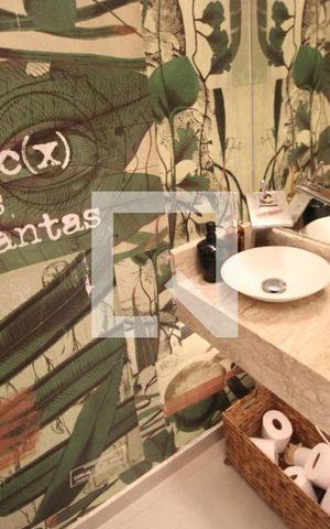 Casa à venda com 110m², 3 quartos e sem vagaLavabo