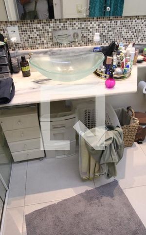 Casa à venda com 110m², 3 quartos e sem vagaBanheiro da Suíte