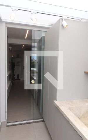Apartamento à venda com 75m², 3 quartos e 1 vagaÁrea de Serviço