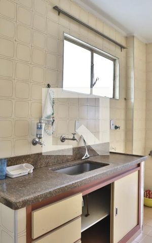 Apartamento à venda com 58m², 2 quartos e sem vaga Apartamento à venda com 58m², 2 quartos e sem vagaCozinha