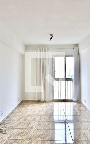 Apartamento à venda com 58m², 2 quartos e sem vaga Apartamento à venda com 58m², 2 quartos e sem vagaSala