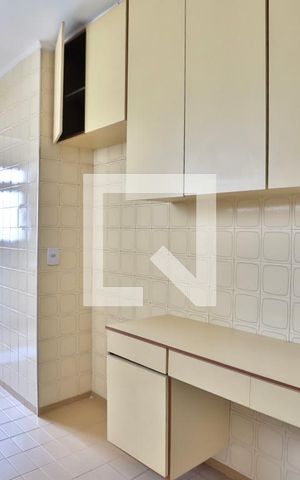 Apartamento à venda com 58m², 2 quartos e sem vaga Apartamento à venda com 58m², 2 quartos e sem vagaCozinha