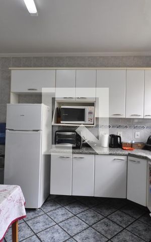 Apartamento à venda com 100m², 2 quartos e 1 vagaCozinha
