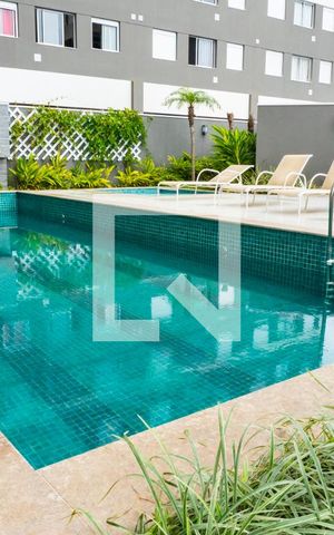 Apartamento para alugar com 34m², 1 quarto e sem vaga Apartamento para alugar com 34m², 1 quarto e sem vagaÁrea comum - Piscina