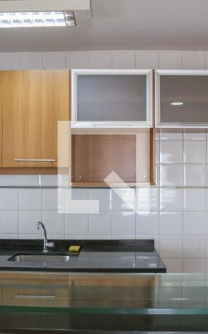 Apartamento para alugar com 54m², 2 quartos e 2 vagas Apartamento para alugar com 54m², 2 quartos e 2 vagasCozinha e Área de Serviço