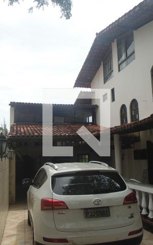 Casa para alugar com 410m², 5 quartos e 7 vagasGaragem 