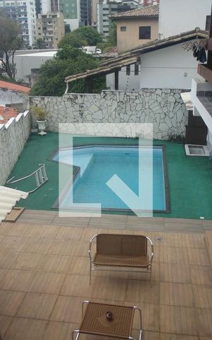 Casa para alugar com 410m², 5 quartos e 7 vagasÁrea comum - Piscina