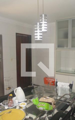 Casa para alugar com 410m², 5 quartos e 7 vagasCozinha 
