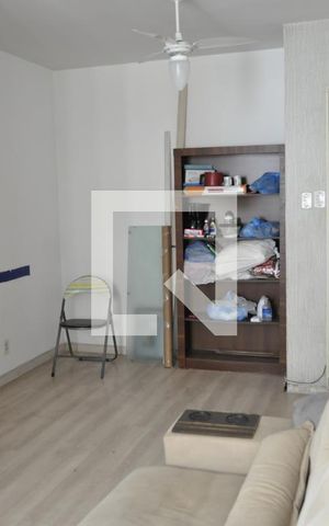 Apartamento à venda com 57m², 3 quartos e sem vagasala