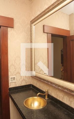 Casa à venda com 1800m², 5 quartos e 6 vagasLavabo
