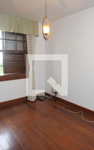 Casa à venda com 1800m², 5 quartos e 6 vagasSuite 2