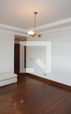 Casa à venda com 1800m², 5 quartos e 6 vagasSuite 4