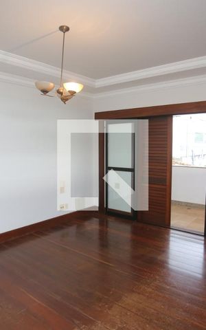 Casa à venda com 1800m², 5 quartos e 6 vagasSuite 4