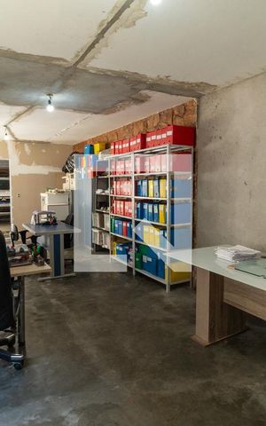 Casa para alugar com 450m², 2 quartos e 3 vagasEscritório