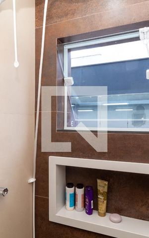 Casa para alugar com 450m², 2 quartos e 3 vagasBanheiro da Suíte 1
